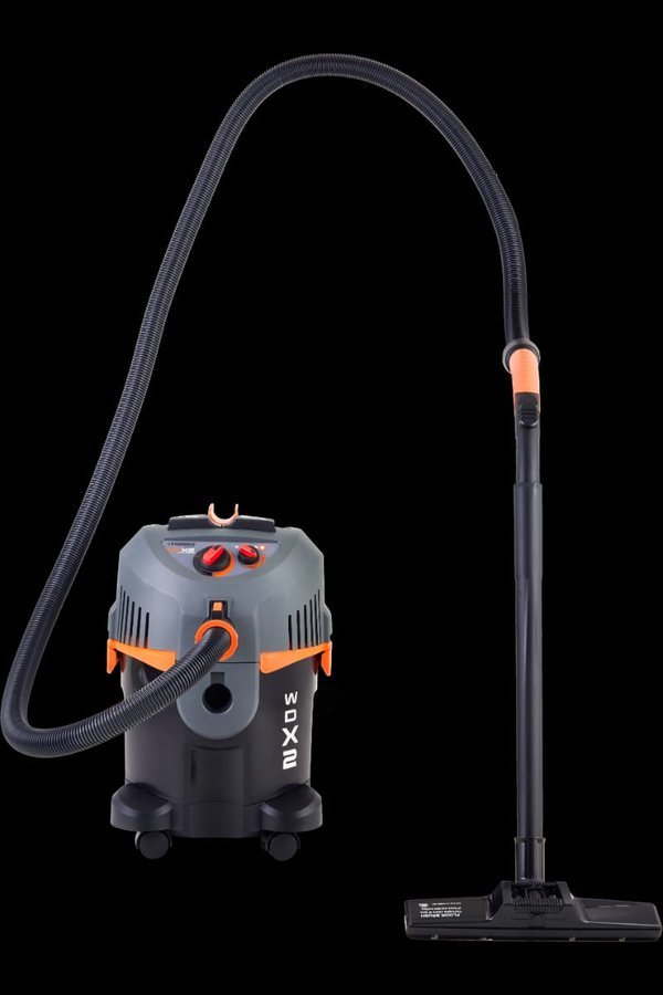 Forbes WDX2 wet and dry vacuum cleaner with floor brush